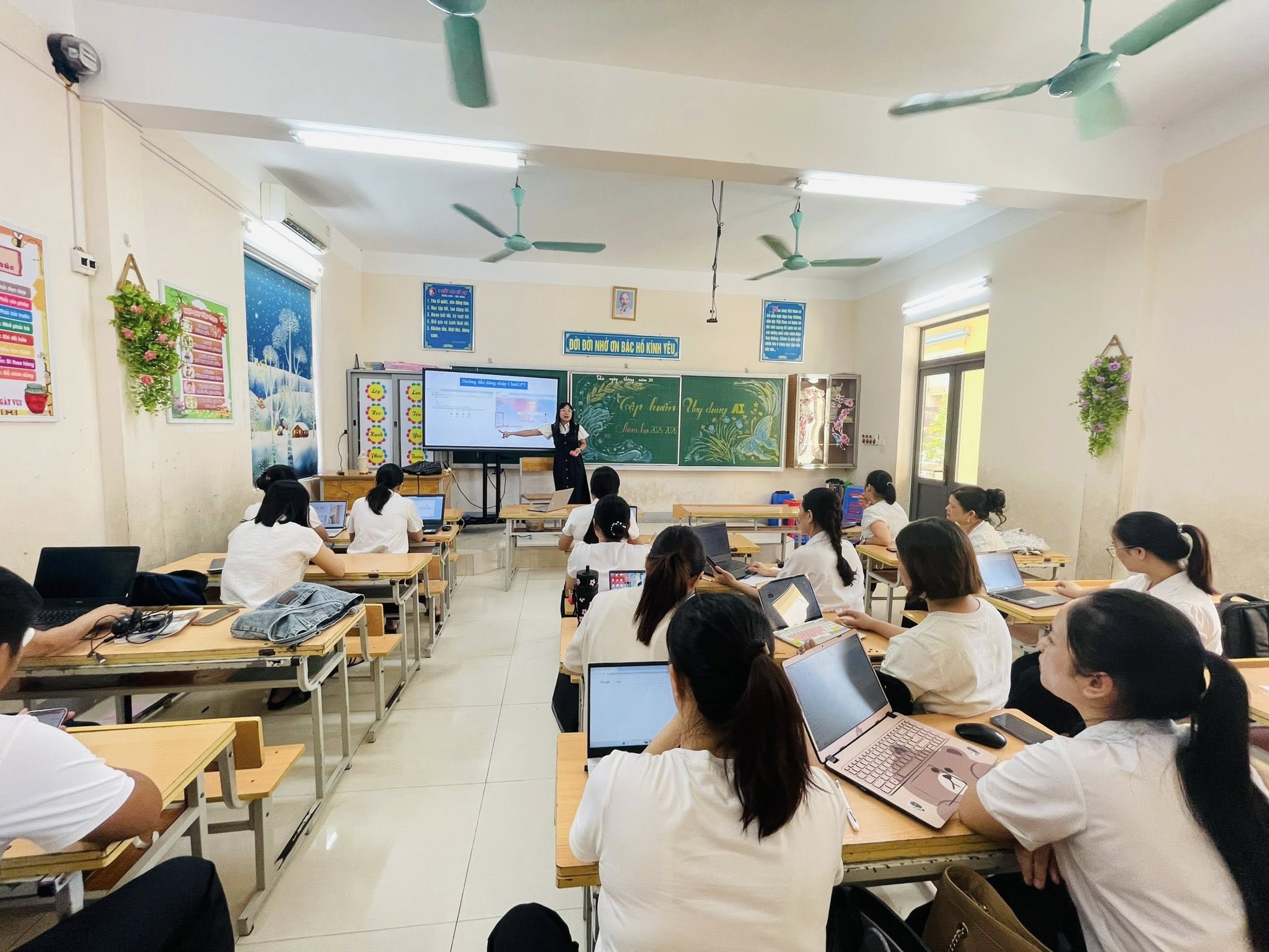 SÁNG TẠO CÙNG AI TRONG DẠY HỌC