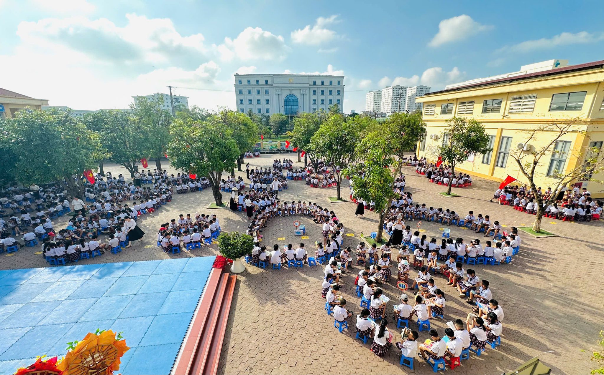 PHÁT ĐỘNG “TUẦN LỄ HỌC TẬP SUỐT ĐỜI”