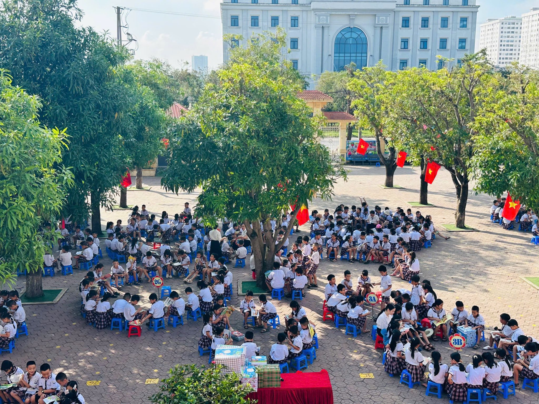 PHÁT ĐỘNG “TUẦN LỄ HỌC TẬP SUỐT ĐỜI”