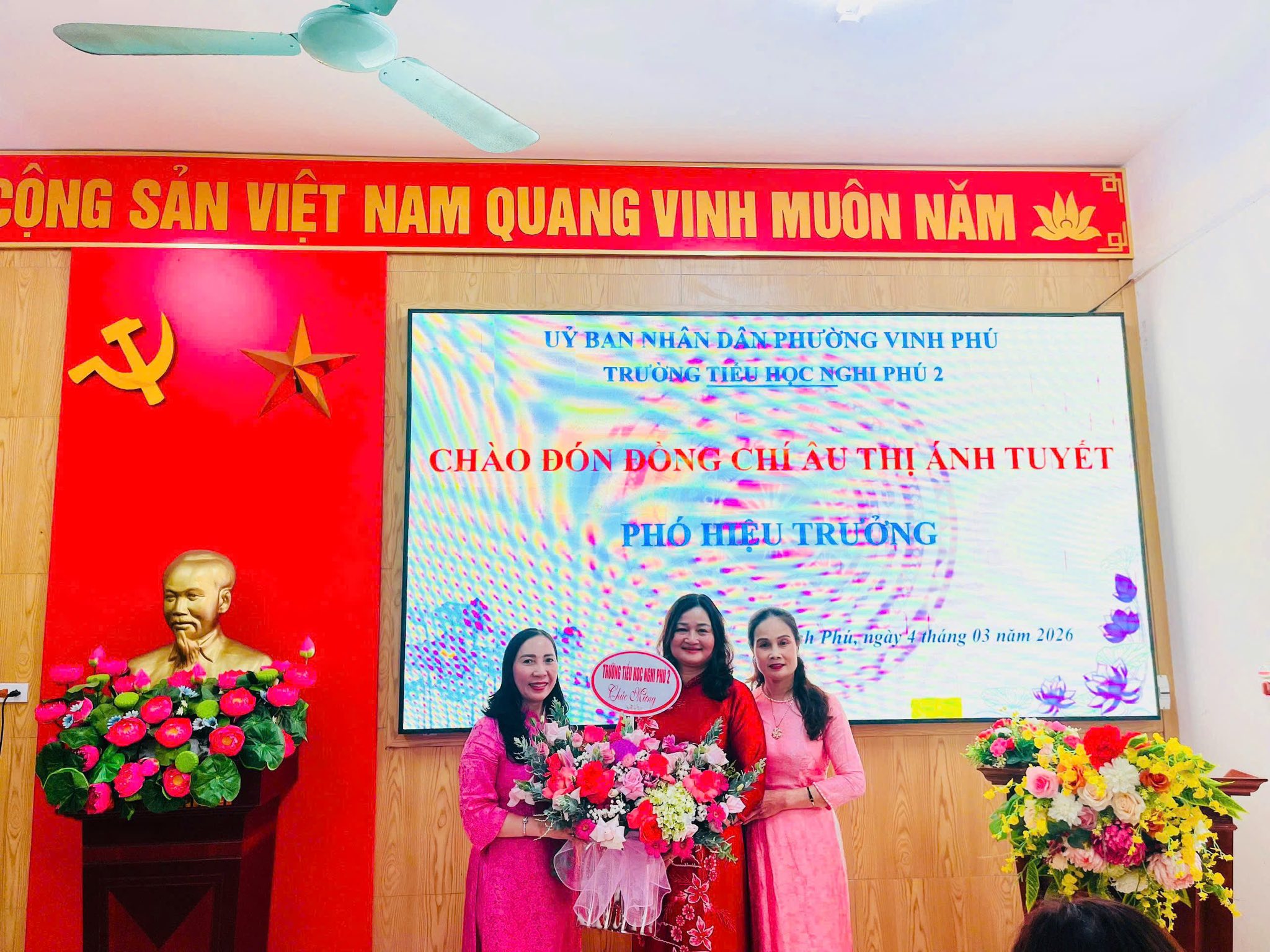 Chia tay cô Nguyễn Thị Nhàn và đón cô Âu Thị Ánh Tuyết về giữ chức vụ Phó Hiệu trưởng