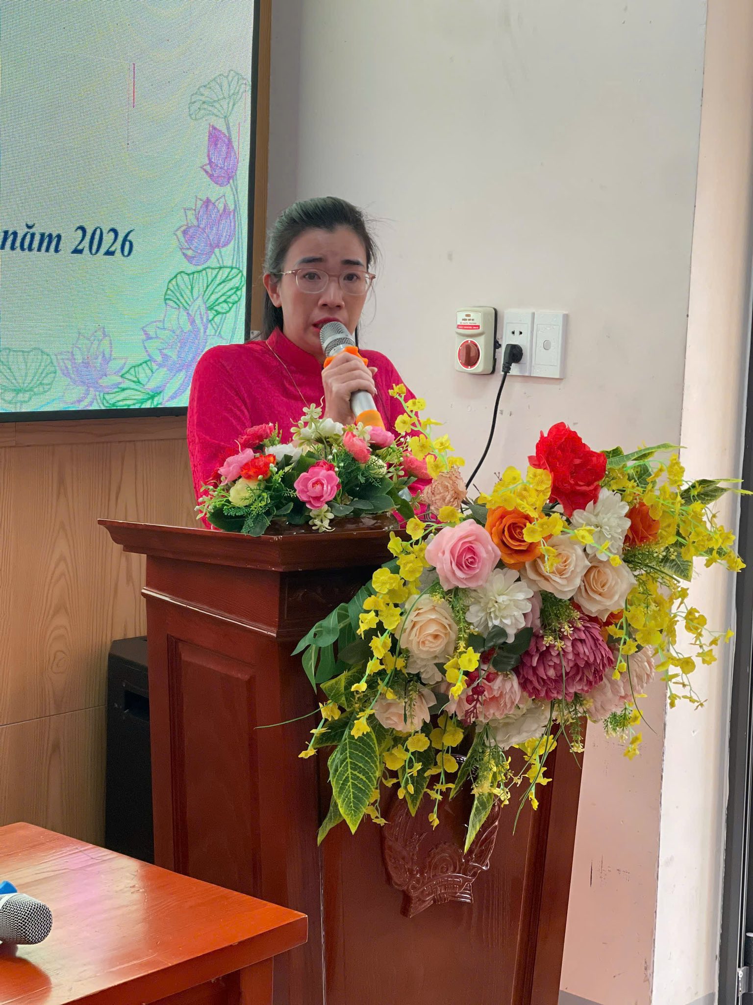 Chia tay cô Nguyễn Thị Nhàn và đón cô Âu Thị Ánh Tuyết về giữ chức vụ Phó Hiệu trưởng