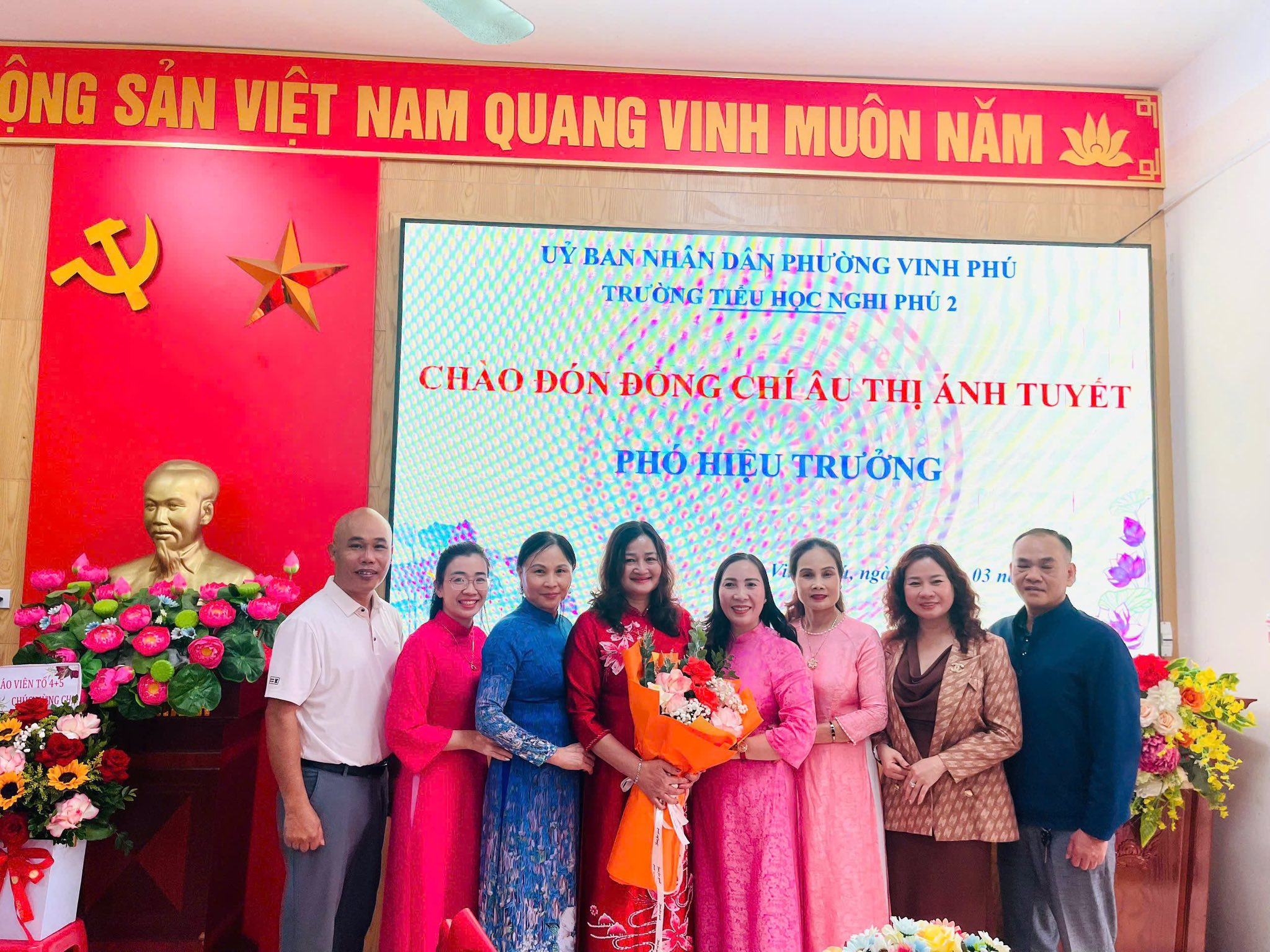 Chia tay cô Nguyễn Thị Nhàn và đón cô Âu Thị Ánh Tuyết về giữ chức vụ Phó Hiệu trưởng