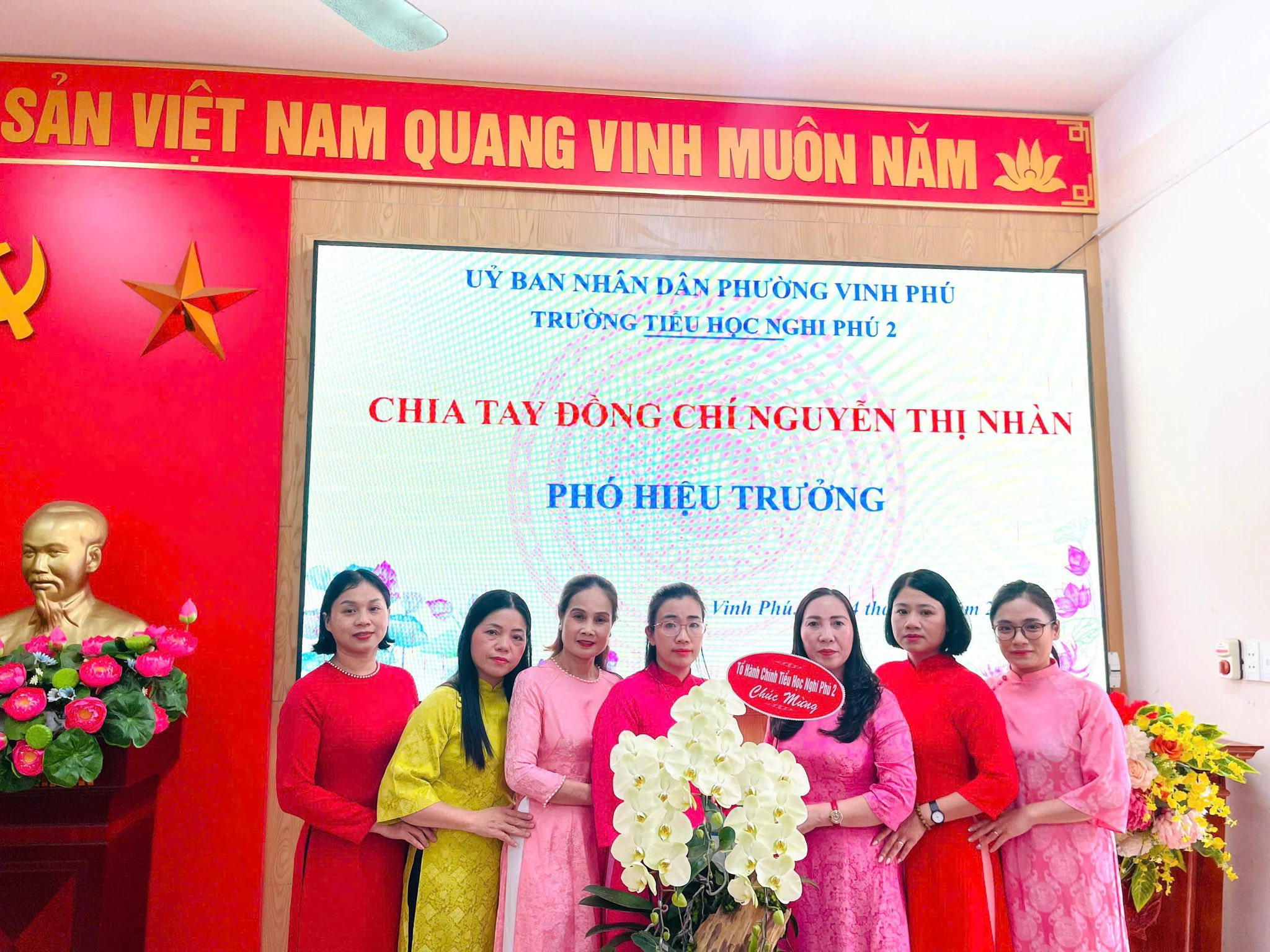 Chia tay cô Nguyễn Thị Nhàn và đón cô Âu Thị Ánh Tuyết về giữ chức vụ Phó Hiệu trưởng