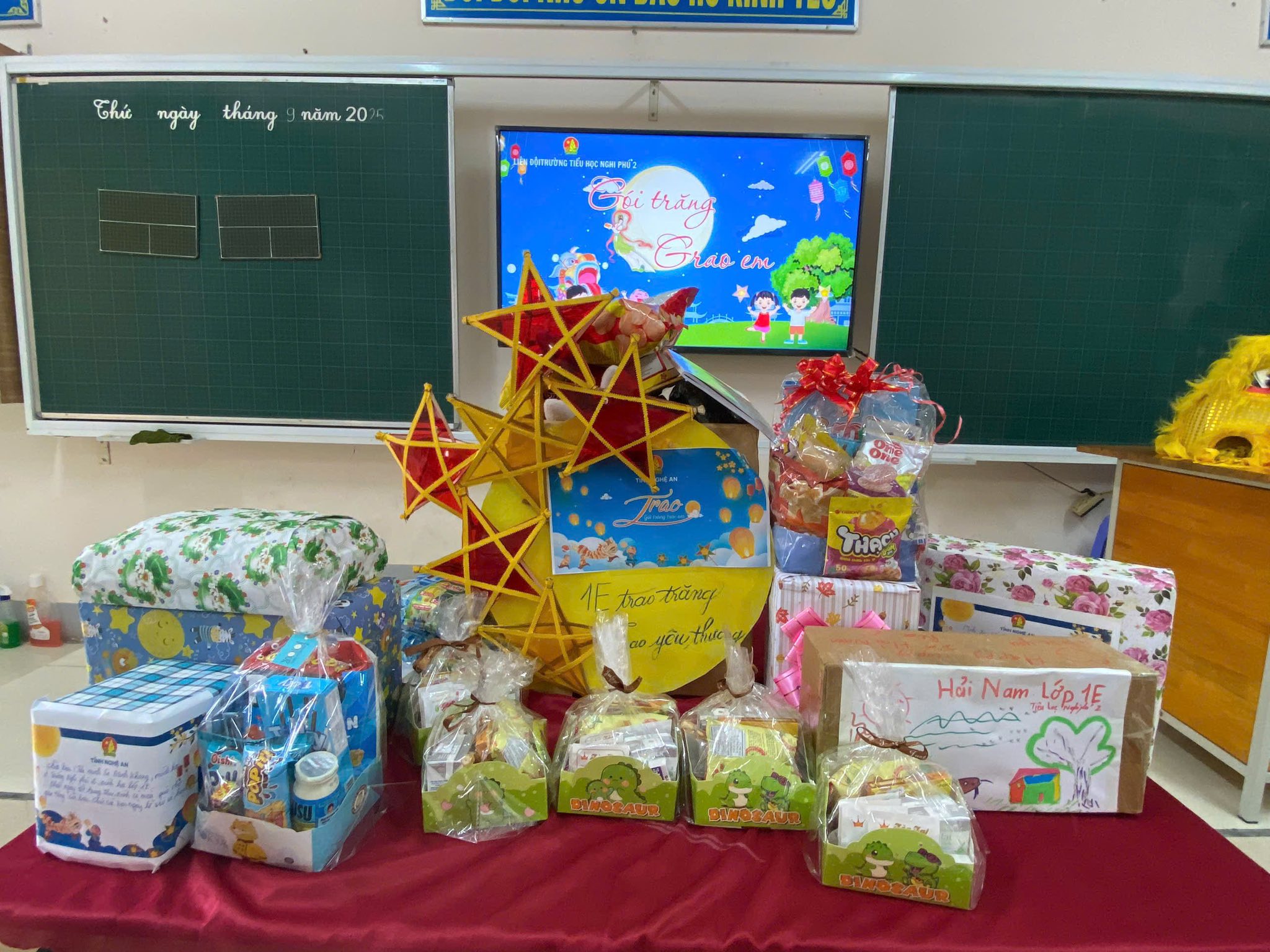 TRƯỜNG TIỂU HỌC NGHI PHÚ 2 PHÁT ĐỘNG CHƯƠNG TRÌNH “GÓI TRĂNG TRAO EM”