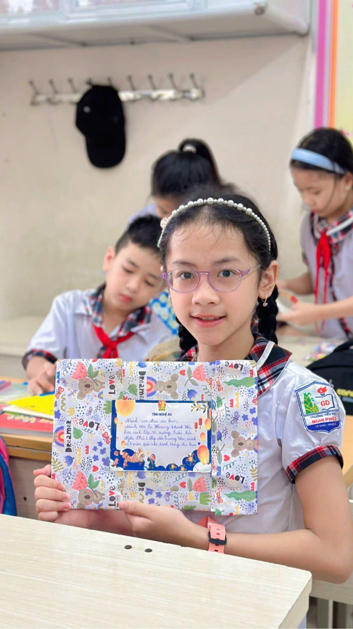 TRƯỜNG TIỂU HỌC NGHI PHÚ 2 PHÁT ĐỘNG CHƯƠNG TRÌNH “GÓI TRĂNG TRAO EM”