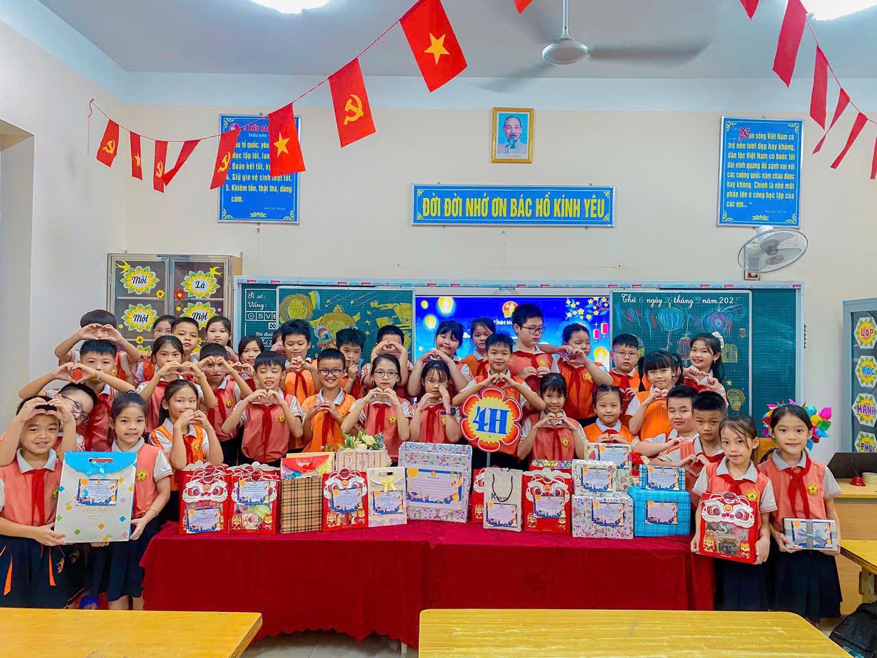 TRƯỜNG TIỂU HỌC NGHI PHÚ 2 PHÁT ĐỘNG CHƯƠNG TRÌNH “GÓI TRĂNG TRAO EM”