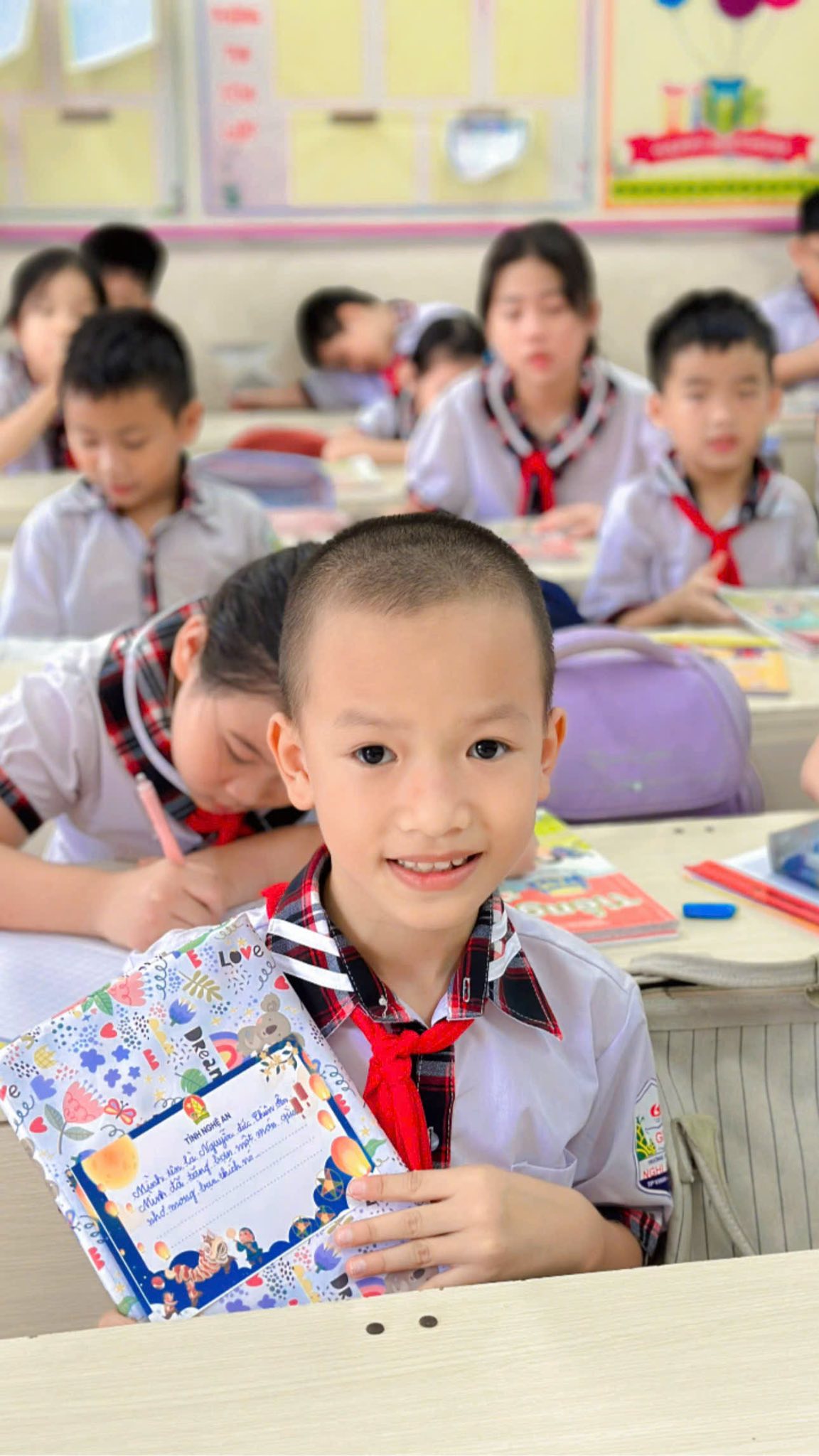 TRƯỜNG TIỂU HỌC NGHI PHÚ 2 PHÁT ĐỘNG CHƯƠNG TRÌNH “GÓI TRĂNG TRAO EM”