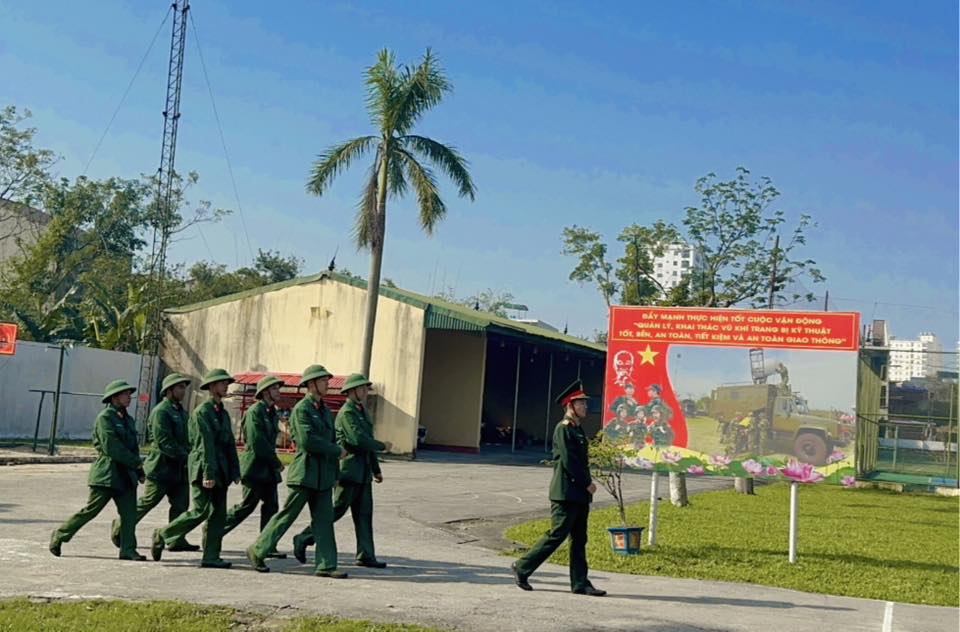 🌻CHUYÊN ĐỀ: DẠY HỌC NGOÀI KHÔNG GIAN LỚP HỌC HĐTN – CHÚNG EM HỌC TẬP TÁC PHONG ANH BỘ ĐỘI CỤ HỒ 🌻