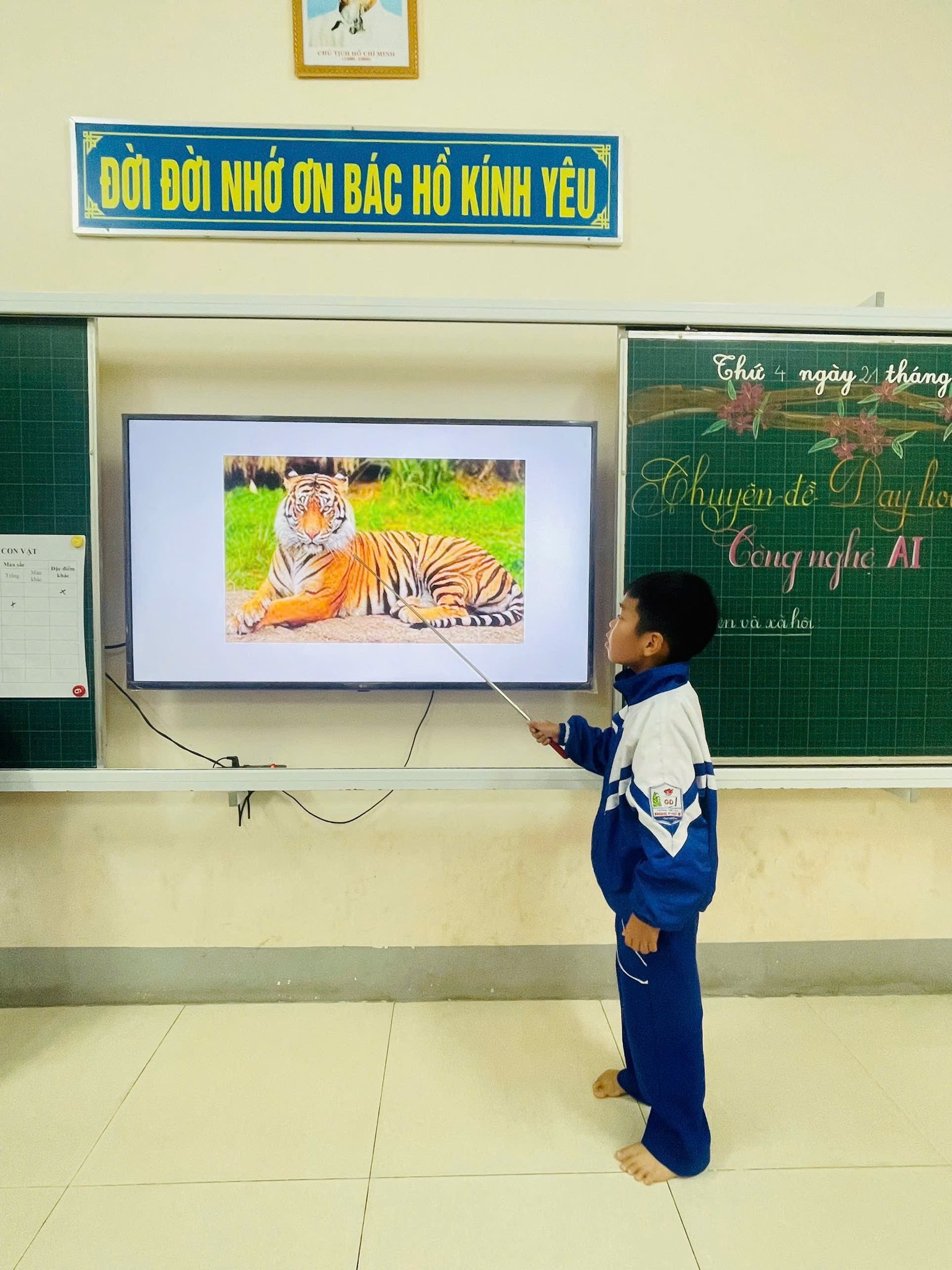 HOẠT ĐỘNG THỰC TẬP TỔ CHUYÊN MÔN, CHUYÊN ĐỀ “HỌC THÔNG QUA CHƠI” và “ỨNG DỤNG CÔNG NGHỆ AI”