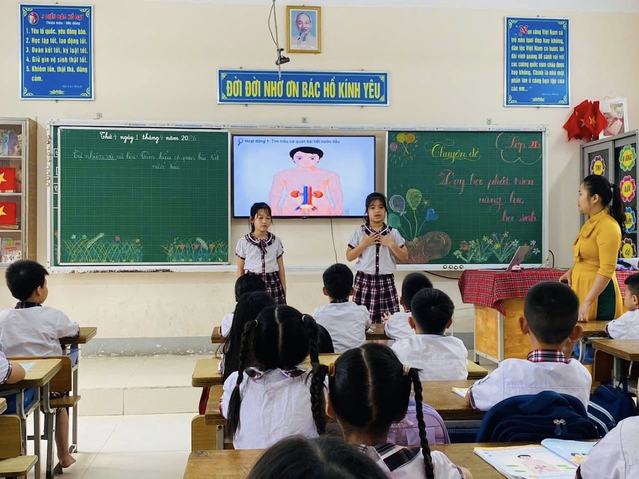 SINH HOẠT CHUYÊN MÔN – THỂ HIỆN NỘI DUNG NGHIÊN CỨU BÀI DẠY “SÔI NỔI - HIỆU QUẢ” 🌱