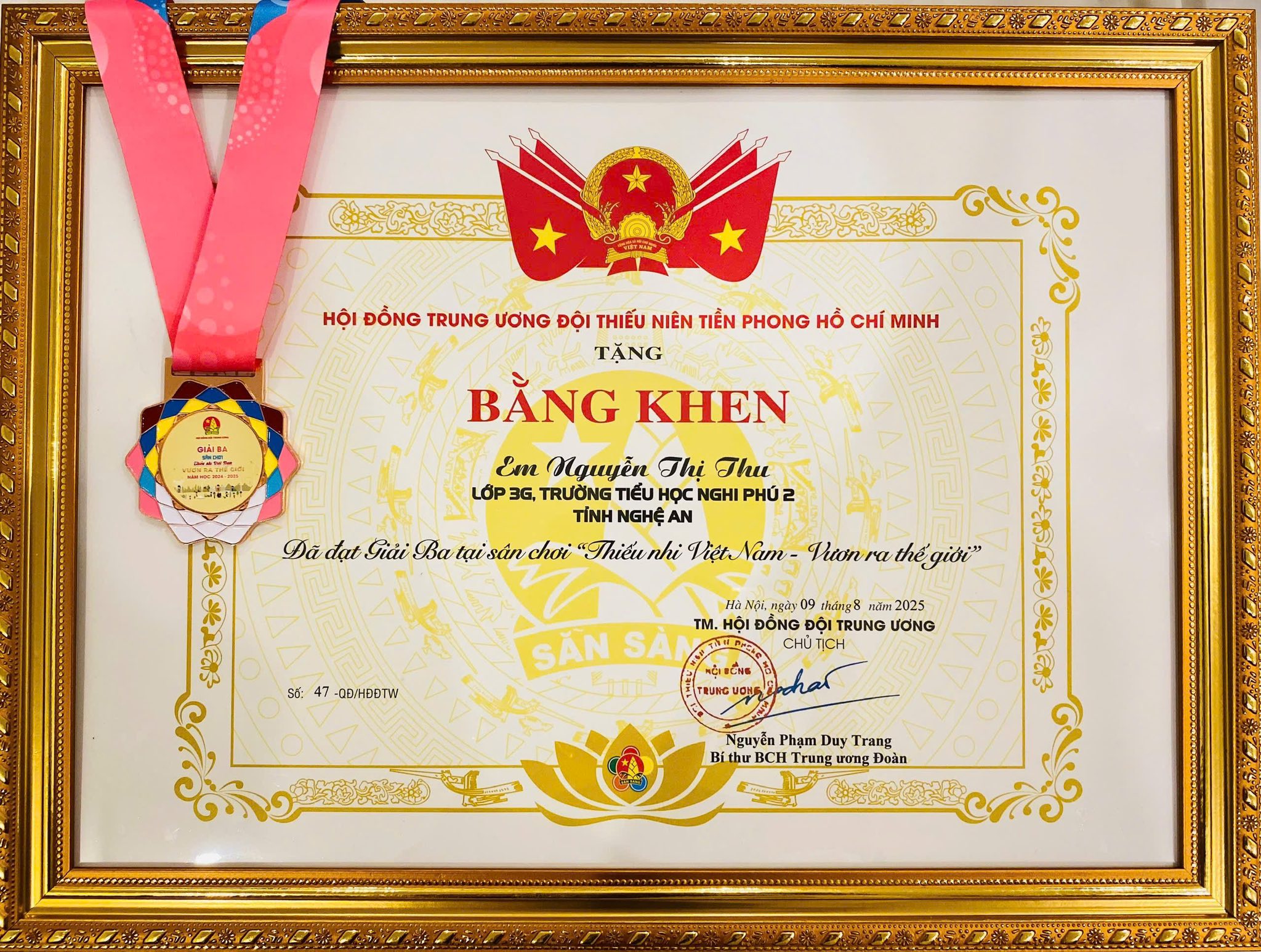 TUYÊN DƯƠNG HỌC SINH ĐẠT GIẢI CUỘC THI VƯƠN RA THẾ GIỚI