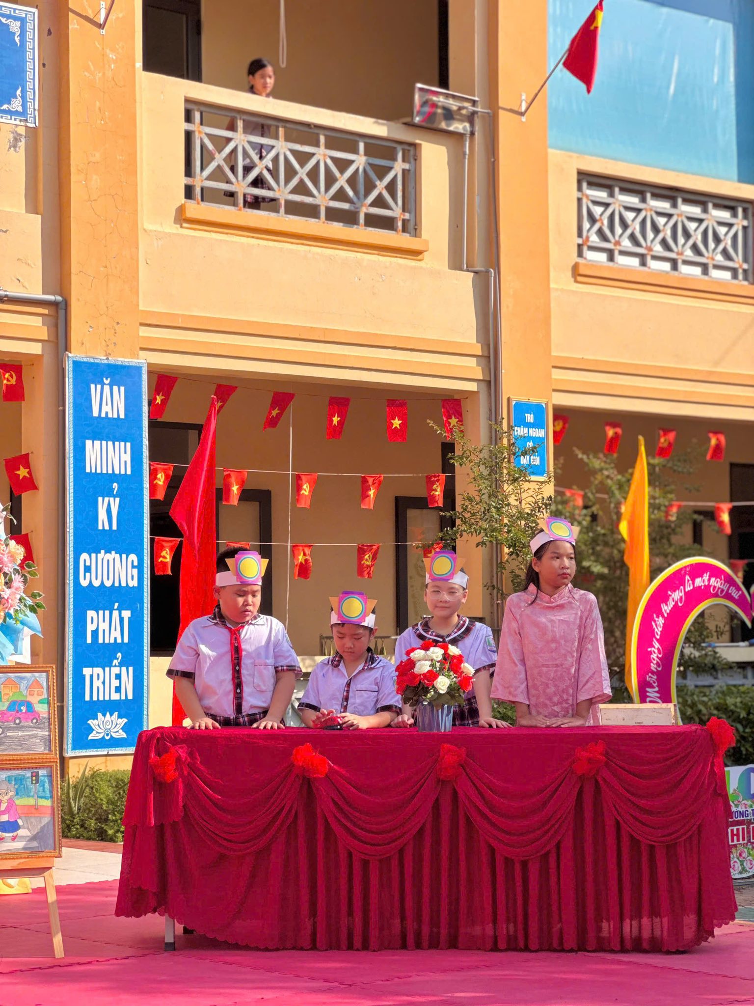 CÂU LẠC BỘ TIẾNG ANH – CHỦ ĐỀ: AN TOÀN GIAO THÔNG