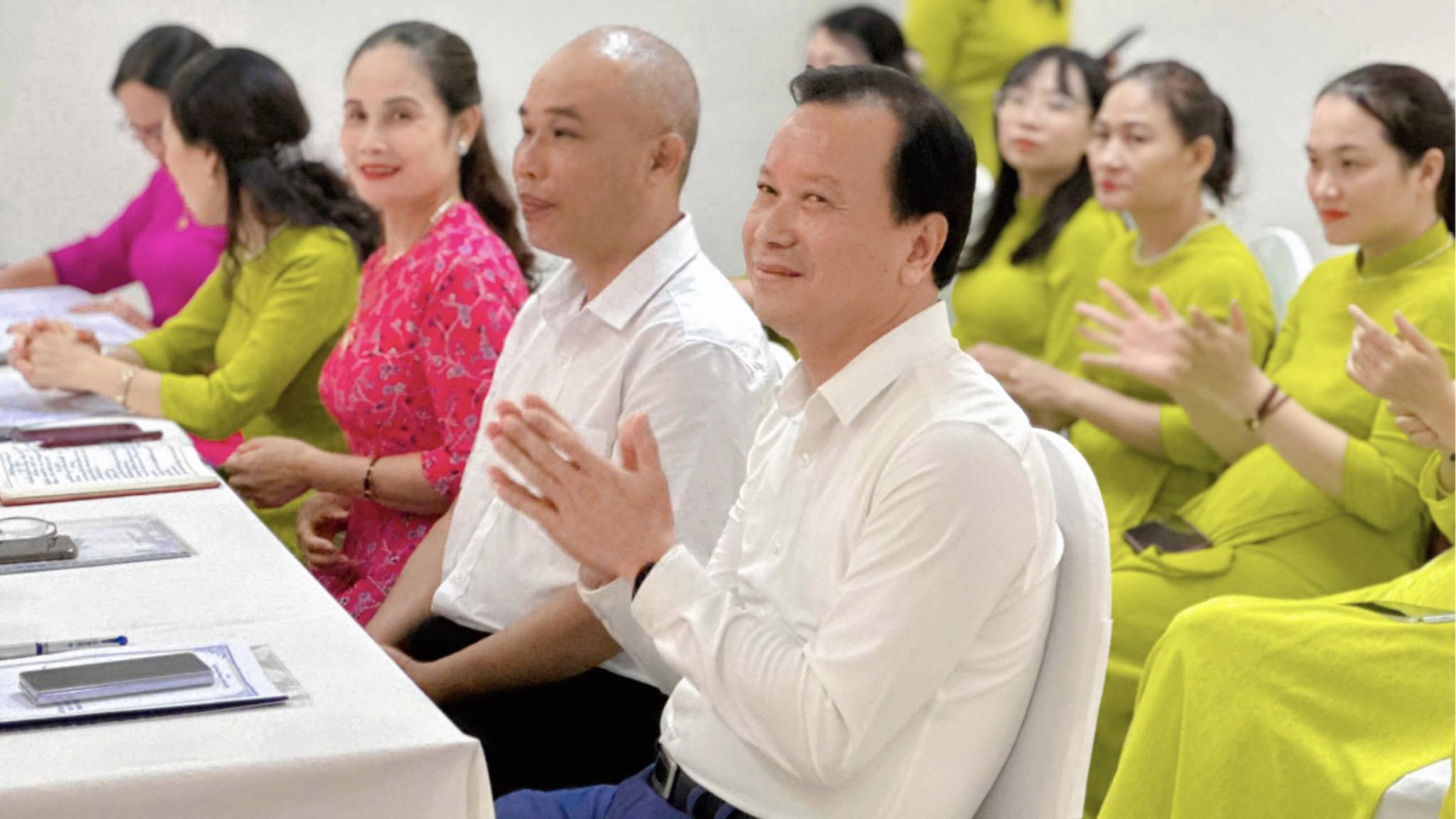 TRƯỜNG TIỂU HỌC NGHI PHÚ 2 TỔ CHỨC THÀNH CÔNG HỘI NGHỊ VIÊN CHỨC, NGƯỜI LAO ĐỘNG NĂM HỌC 2025 - 2026