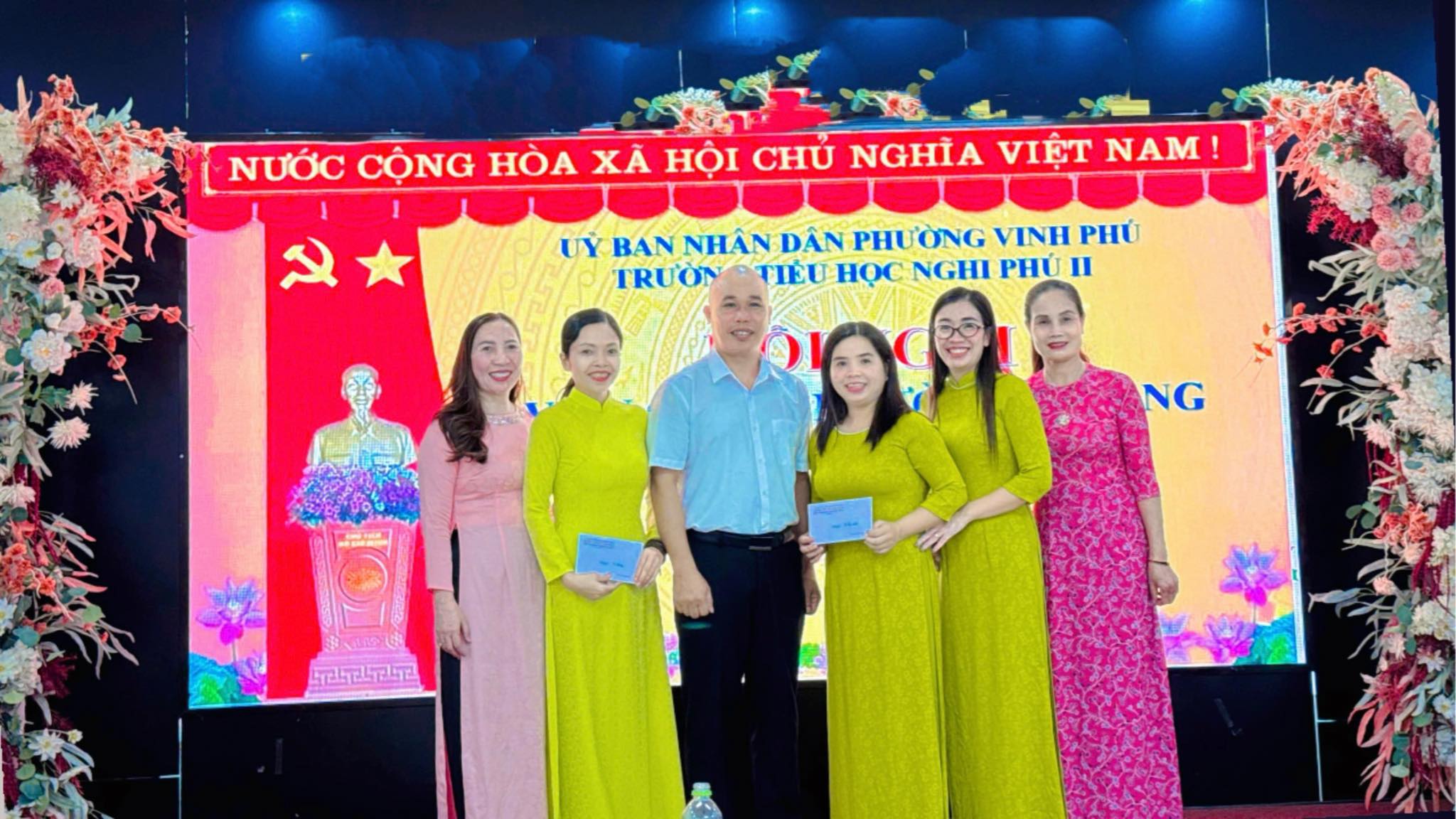 TRƯỜNG TIỂU HỌC NGHI PHÚ 2 TỔ CHỨC THÀNH CÔNG HỘI NGHỊ VIÊN CHỨC, NGƯỜI LAO ĐỘNG NĂM HỌC 2025 - 2026