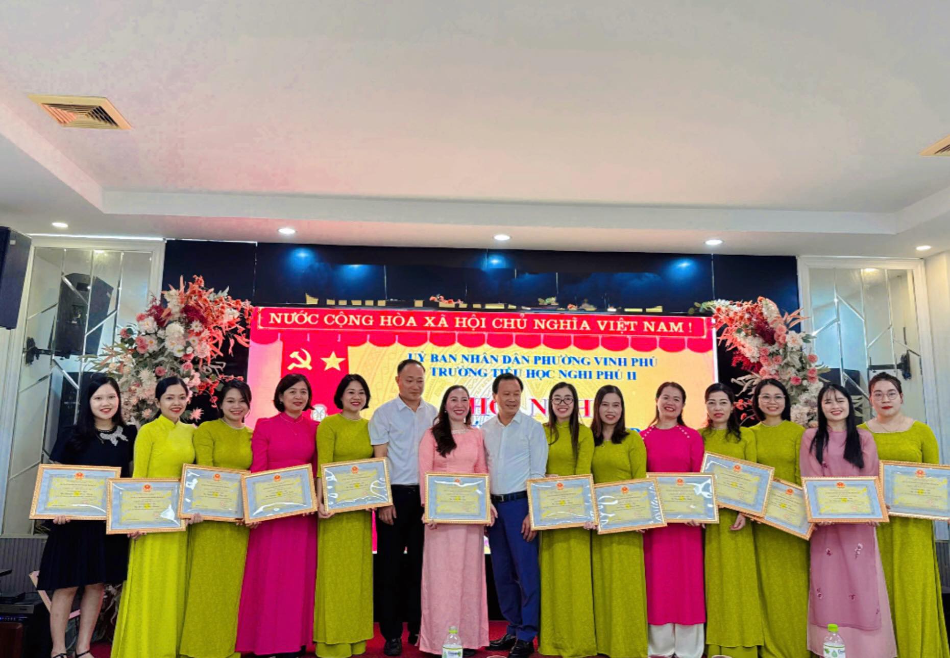 TRƯỜNG TIỂU HỌC NGHI PHÚ 2 TỔ CHỨC THÀNH CÔNG HỘI NGHỊ VIÊN CHỨC, NGƯỜI LAO ĐỘNG NĂM HỌC 2025 - 2026