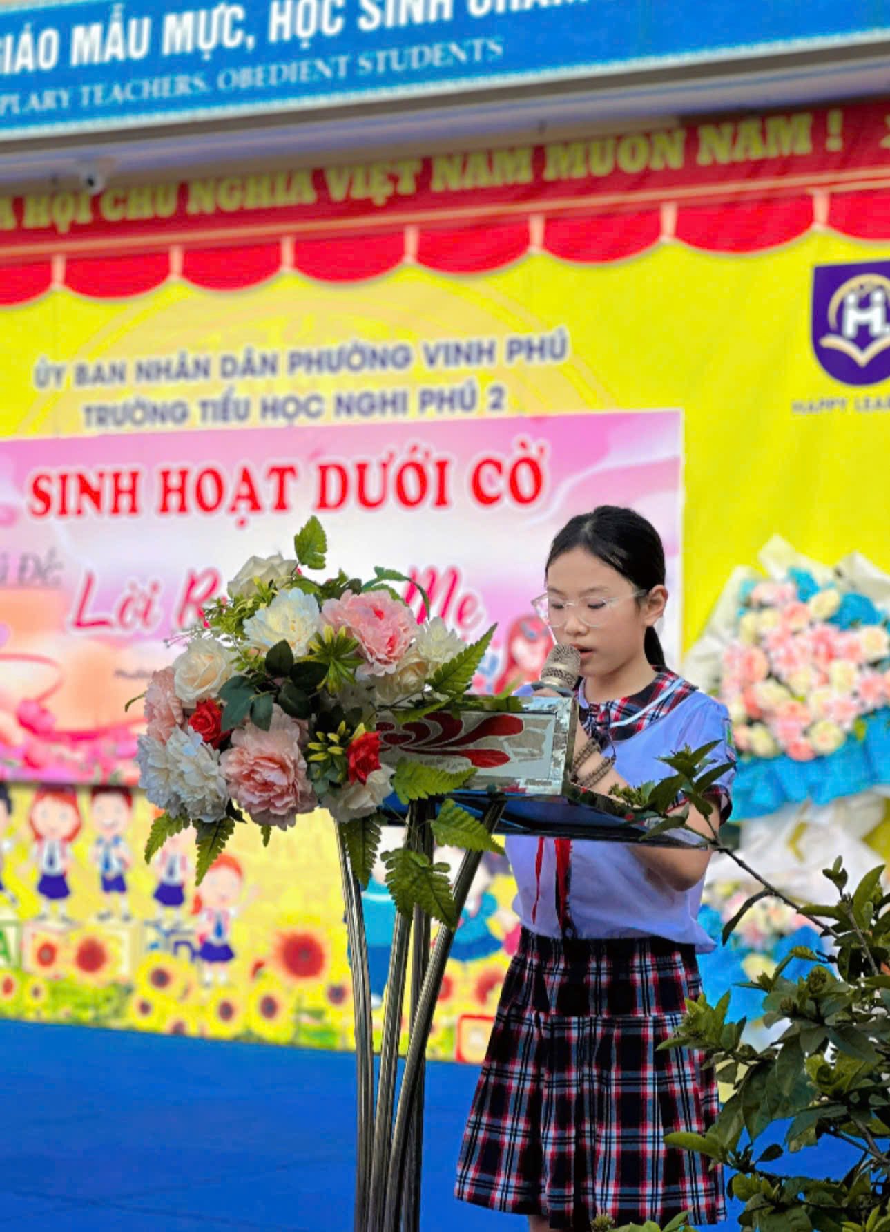 TIẾT SINH HOẠT DƯỚI CỜ CHỦ ĐỀ “LỜI RU CỦA MẸ” – KHÚC CA TRI ÂN VÀ YÊU THƯƠNG TUẦN 6