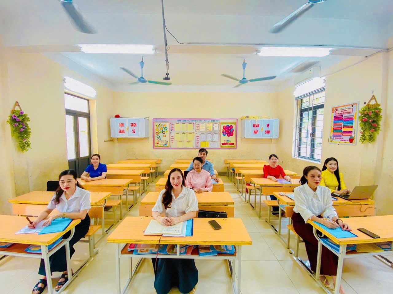 HỘI THI GIÁO VIÊN DẠY GIỎI CẤP TRƯỜNG – SÂN CHƠI CHUYÊN MÔN, CHÀO MỪNG NGÀY PHỤ NỮ VIỆT NAM 20/10