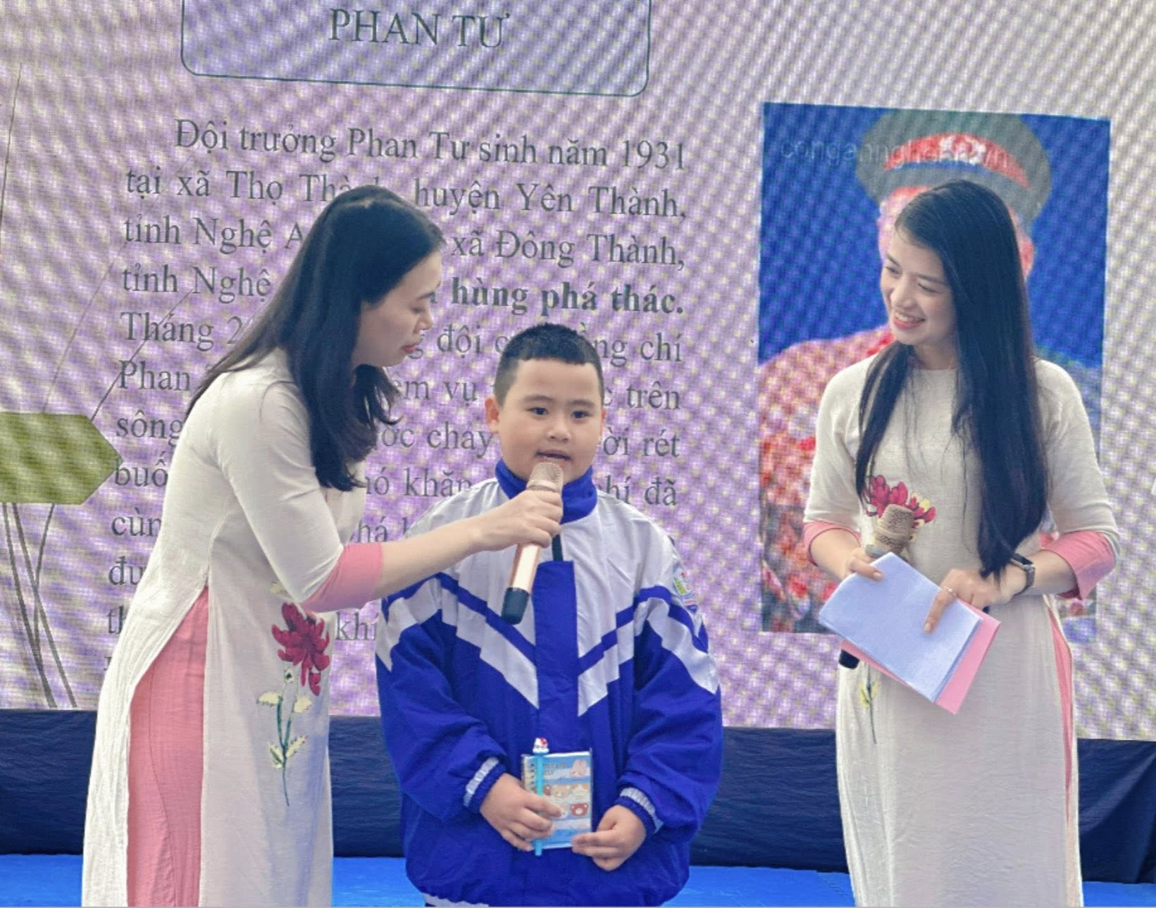 TRƯỜNG TIỂU HỌC NGHI PHÚ 2 PHỐI HỢP VỚI BẢO TÀNG NGHỆ AN – XÔ VIẾT NGHỆ TĨNH TỔ CHỨC CÂU LẠC BỘ “EM YÊU LỊCH SỬ” Chủ đề: XỨNG DANH BỘ ĐỘI CỤ HỒ