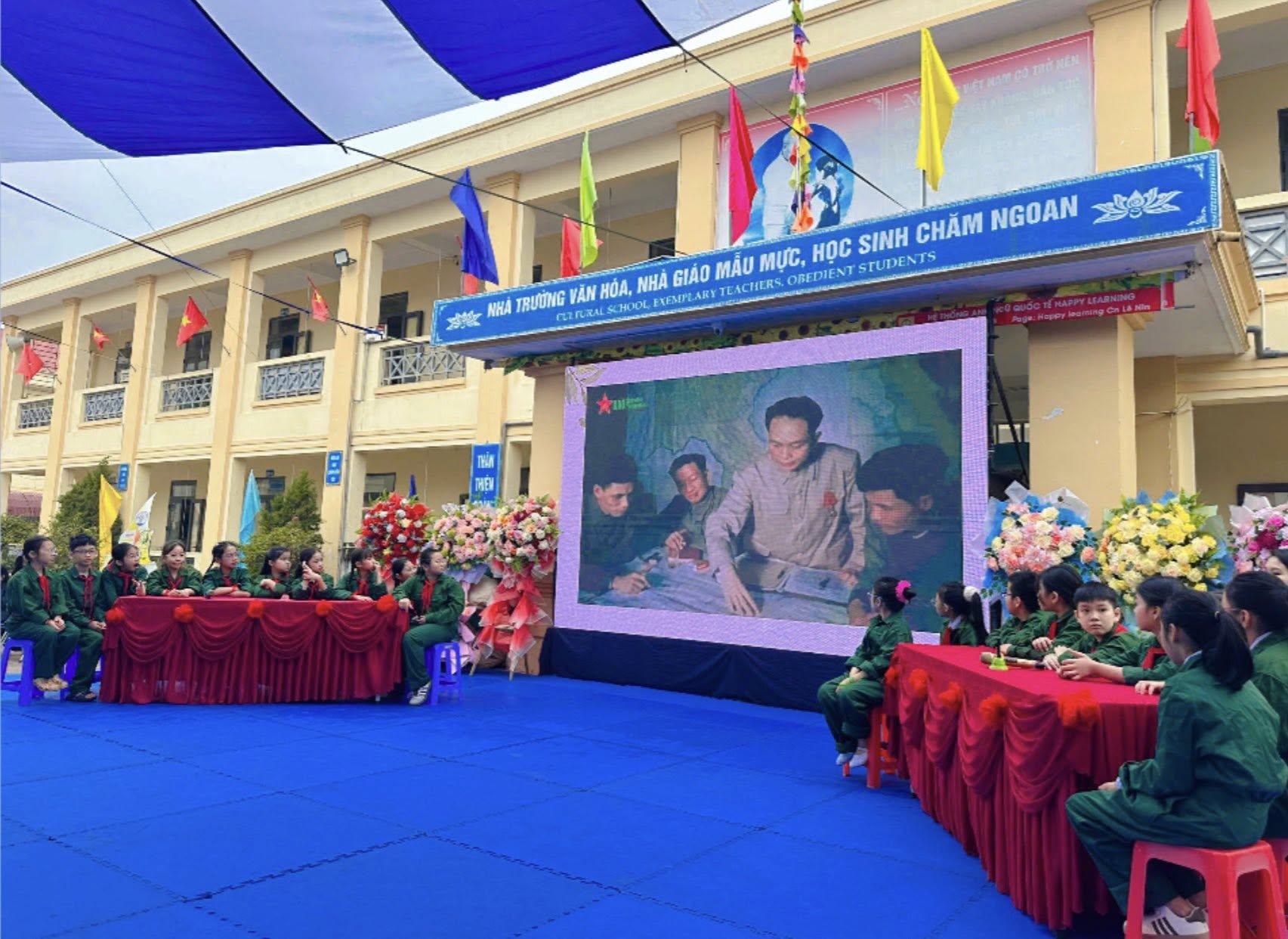 TRƯỜNG TIỂU HỌC NGHI PHÚ 2 PHỐI HỢP VỚI BẢO TÀNG NGHỆ AN – XÔ VIẾT NGHỆ TĨNH TỔ CHỨC CÂU LẠC BỘ “EM YÊU LỊCH SỬ” Chủ đề: XỨNG DANH BỘ ĐỘI CỤ HỒ