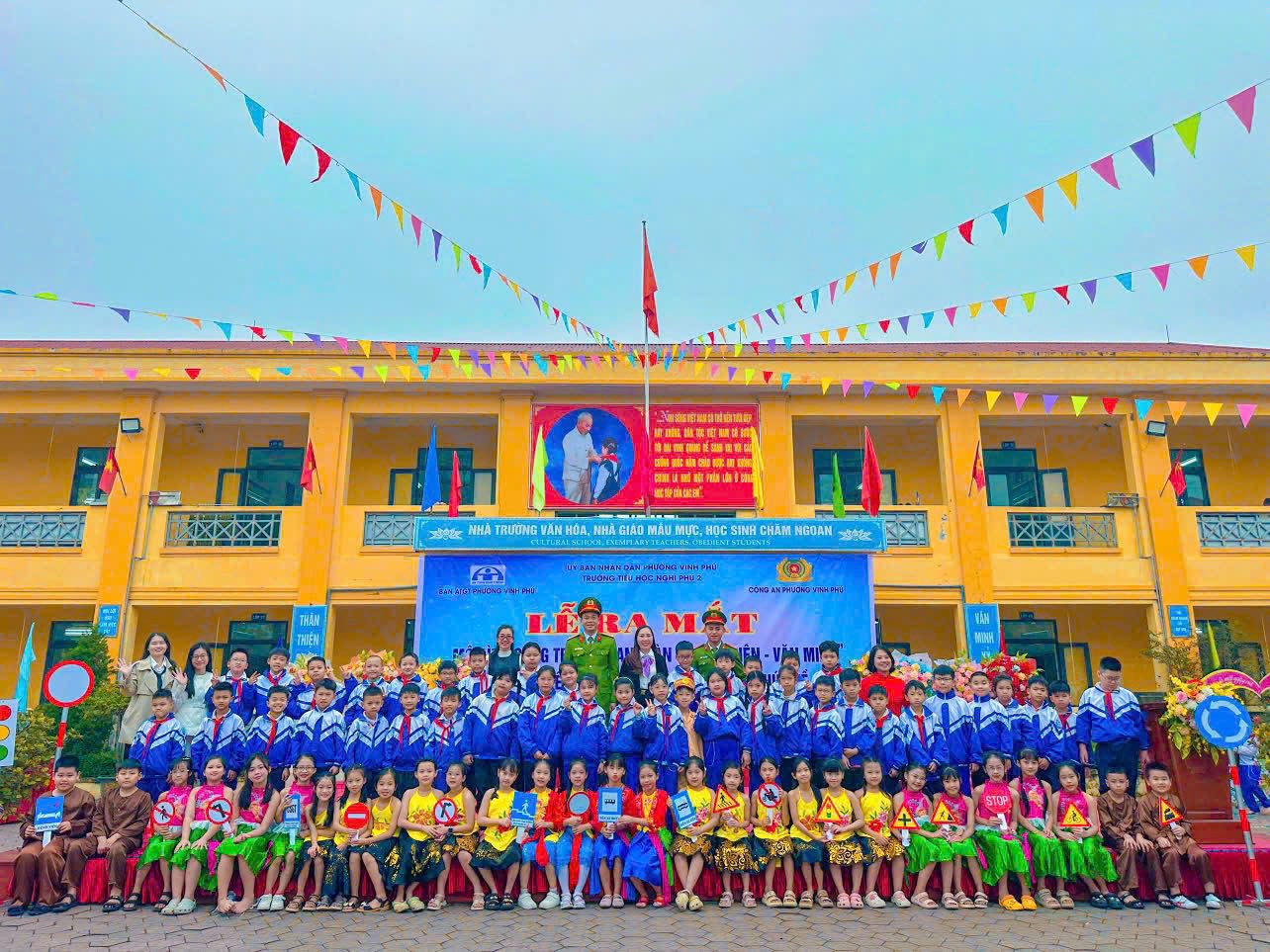 🚦LỄ RA MẮT MÔ HÌNH “CỔNG TRƯỜNG AN TOÀN – THÂN THIỆN – VĂN MINH”.🚦