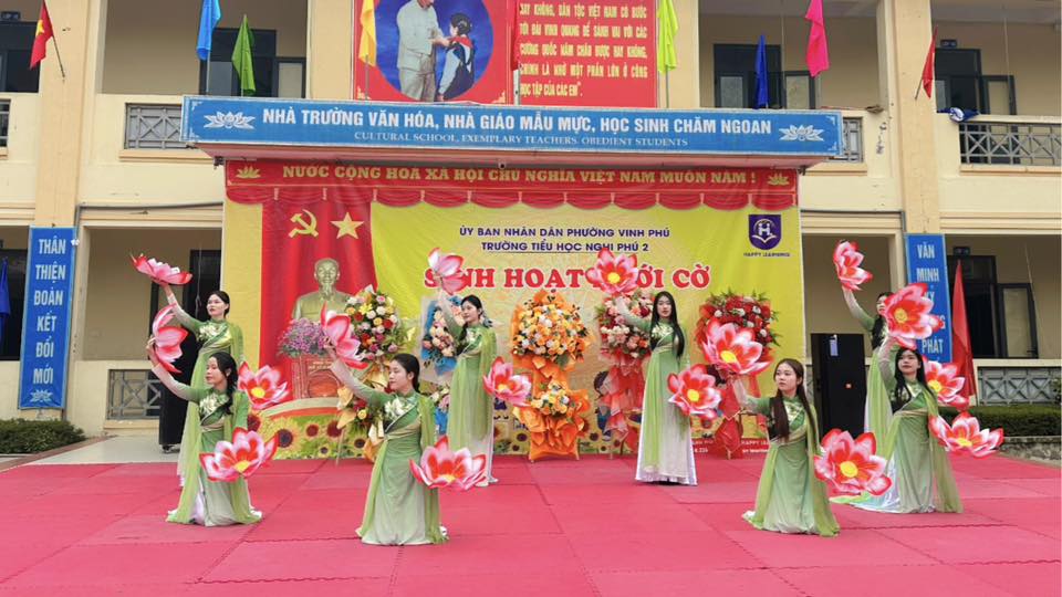 SINH HOẠT DƯỚI CỜ – ĐÓN ĐOÀN SINH VIÊN THỰC TẬP