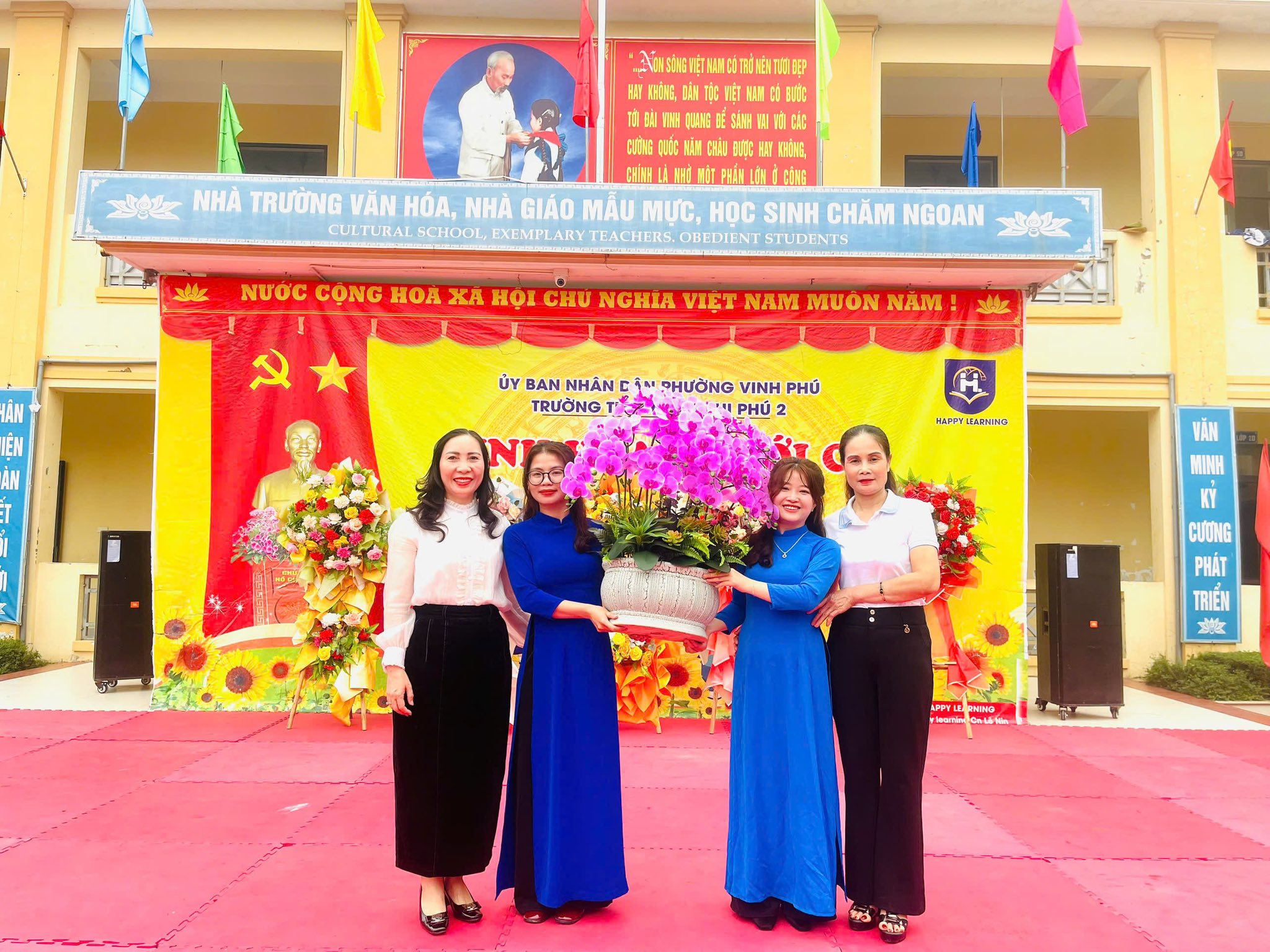 SINH HOẠT DƯỚI CỜ – ĐÓN ĐOÀN SINH VIÊN THỰC TẬP