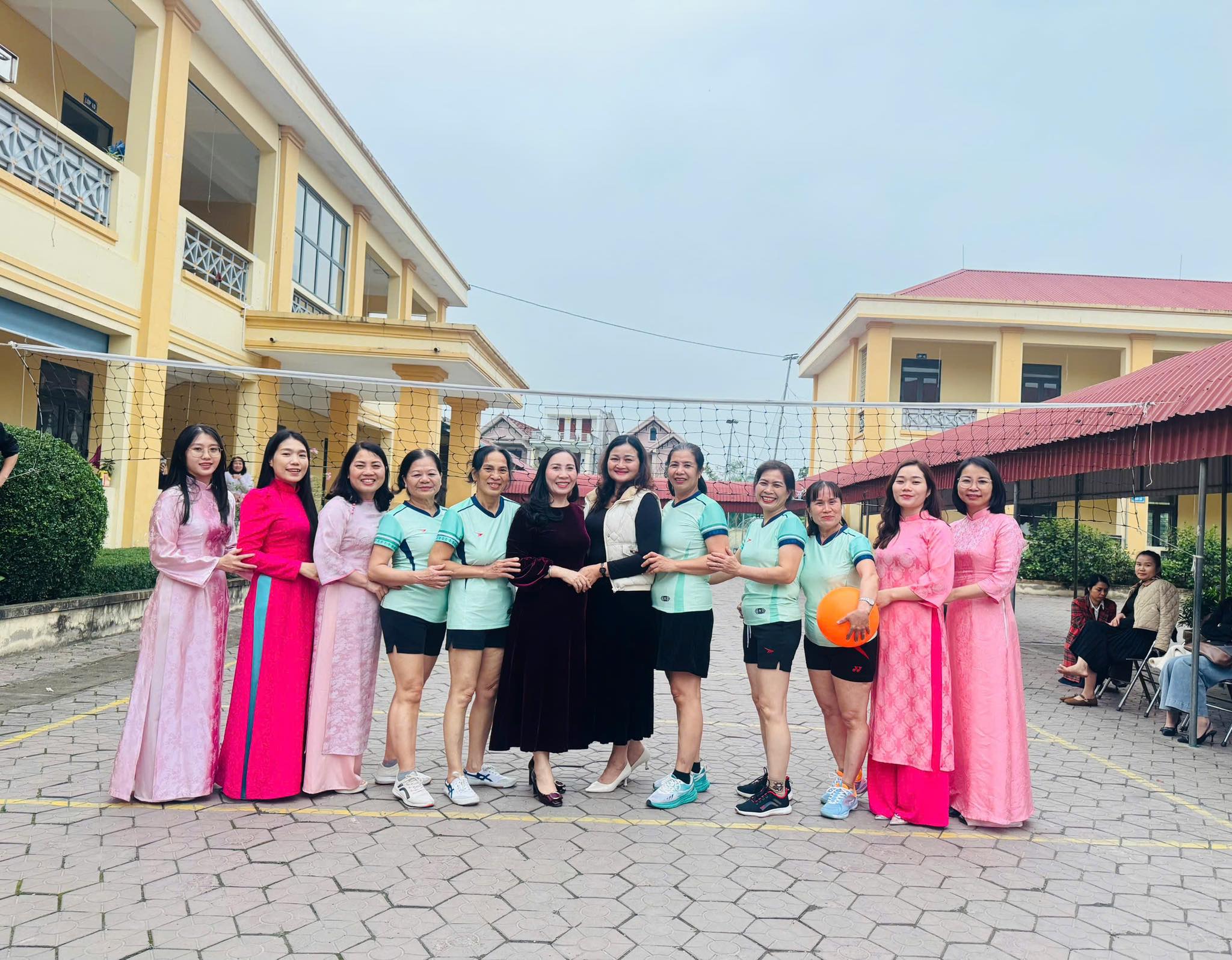 HƯỞNG ỨNG TUẦN LỄ CHÀO MỪNG NGÀY QUỐC TẾ PHỤ NỮ 8/3