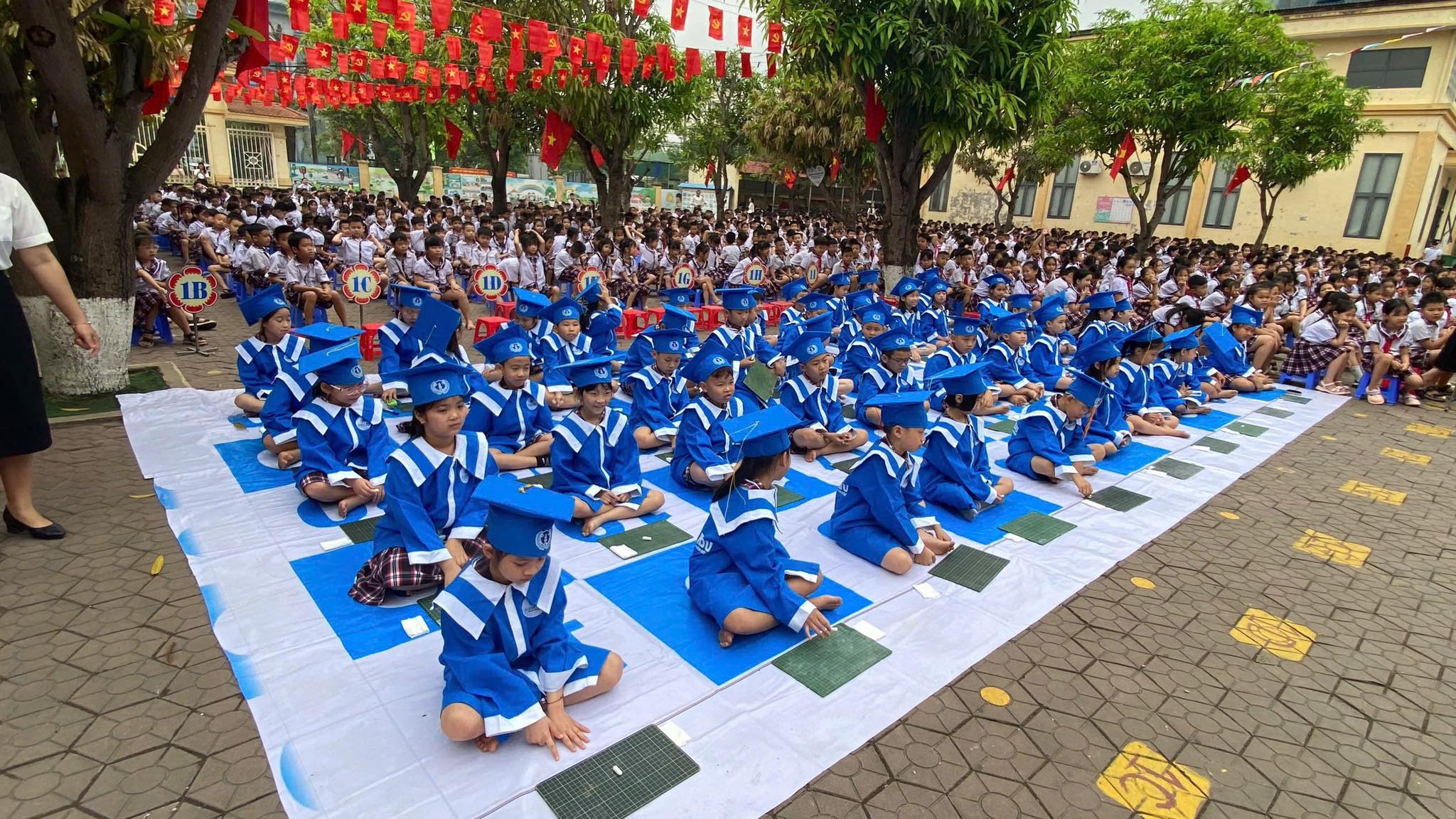 📚✨ NGÀY HỘI SÁCH VÀ VĂN HOÁ ĐỌC KẾT HỢP CÂU LẠC BỘ TIẾNG ANH ✨🔔